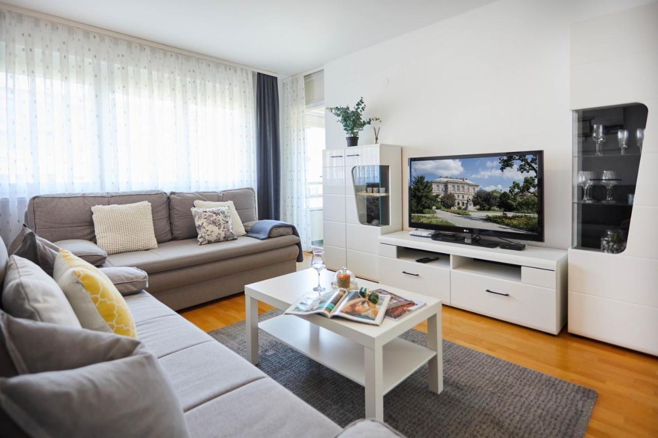 Spacious 2Bdr Apartment Near Business District زغرب المظهر الخارجي الصورة