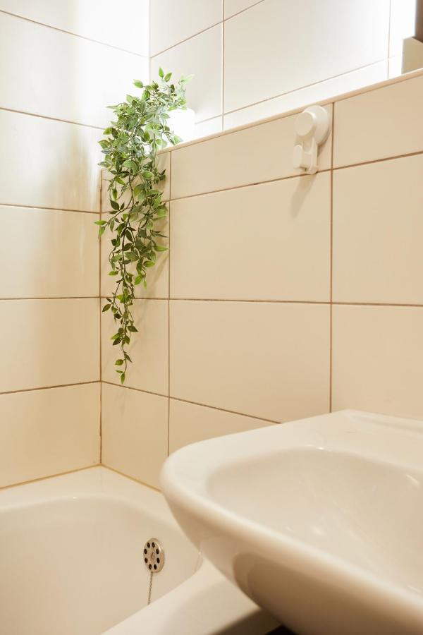 Spacious 2Bdr Apartment Near Business District زغرب المظهر الخارجي الصورة